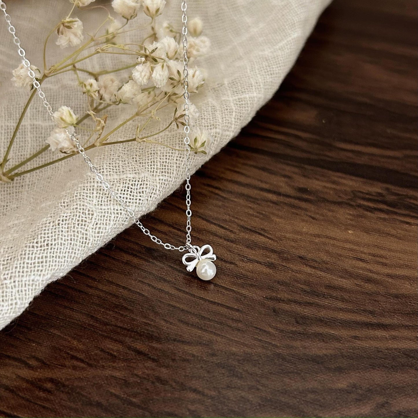 925 Sterling Silver Bow Pearl Necklace